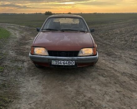 Красный Опель Рекорд, объемом двигателя 2 л и пробегом 3 тыс. км за 406 $, фото 1 на Automoto.ua