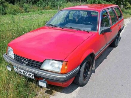 Красный Опель Рекорд, объемом двигателя 0 л и пробегом 200 тыс. км за 830 $, фото 1 на Automoto.ua