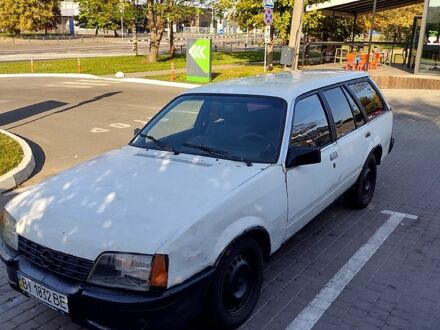 Опель Рекорд, объемом двигателя 1.8 л и пробегом 415 тыс. км за 750 $, фото 1 на Automoto.ua