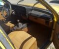 Желтый Опель Рекорд, объемом двигателя 2 л и пробегом 150 тыс. км за 750 $, фото 4 на Automoto.ua
