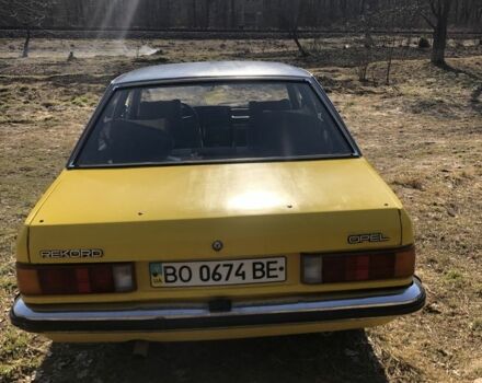 Жовтий Опель Рекорд, об'ємом двигуна 1.9 л та пробігом 3 тис. км за 994 $, фото 1 на Automoto.ua