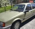 Желтый Опель Рекорд, объемом двигателя 2 л и пробегом 100 тыс. км за 1000 $, фото 1 на Automoto.ua