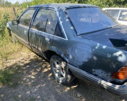 Сірий Опель Рекорд, об'ємом двигуна 2.2 л та пробігом 350 тис. км за 303 $, фото 2 на Automoto.ua