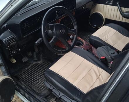 Сірий Опель Рекорд, об'ємом двигуна 2 л та пробігом 1 тис. км за 984 $, фото 2 на Automoto.ua