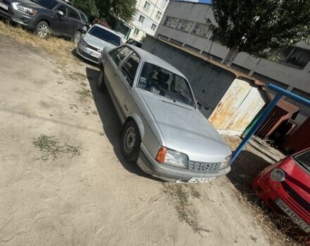 Сірий Опель Рекорд, об'ємом двигуна 2 л та пробігом 100 тис. км за 752 $, фото 2 на Automoto.ua