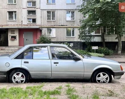 Серый Опель Рекорд, объемом двигателя 0 л и пробегом 170 тыс. км за 1300 $, фото 1 на Automoto.ua