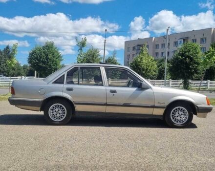 Сірий Опель Рекорд, об'ємом двигуна 1.8 л та пробігом 150 тис. км за 1750 $, фото 3 на Automoto.ua