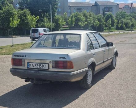 Сірий Опель Рекорд, об'ємом двигуна 1.8 л та пробігом 150 тис. км за 1750 $, фото 4 на Automoto.ua