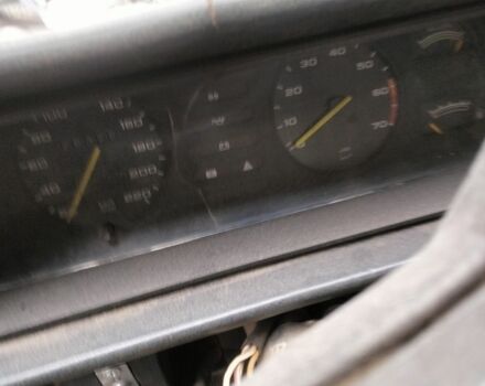 Сірий Опель Рекорд, об'ємом двигуна 2 л та пробігом 356 тис. км за 271 $, фото 5 на Automoto.ua