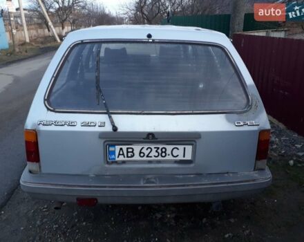 Сірий Опель Рекорд, об'ємом двигуна 2 л та пробігом 470 тис. км за 700 $, фото 2 на Automoto.ua