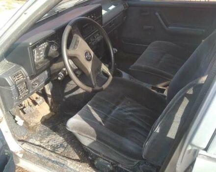 Сірий Опель Рекорд, об'ємом двигуна 2 л та пробігом 1000 тис. км за 366 $, фото 3 на Automoto.ua