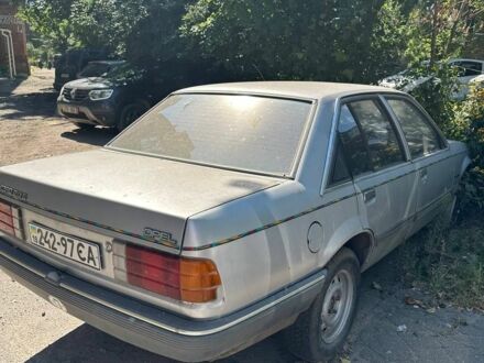 Сірий Опель Рекорд, об'ємом двигуна 2 л та пробігом 90 тис. км за 401 $, фото 1 на Automoto.ua