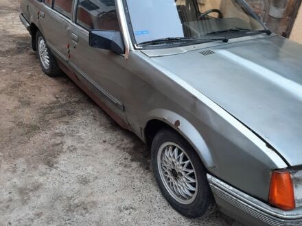 Сірий Опель Рекорд, об'ємом двигуна 2 л та пробігом 100 тис. км за 800 $, фото 1 на Automoto.ua