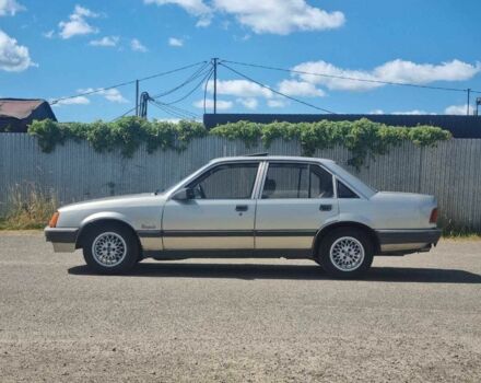 Серый Опель Рекорд, объемом двигателя 1.8 л и пробегом 150 тыс. км за 1750 $, фото 1 на Automoto.ua