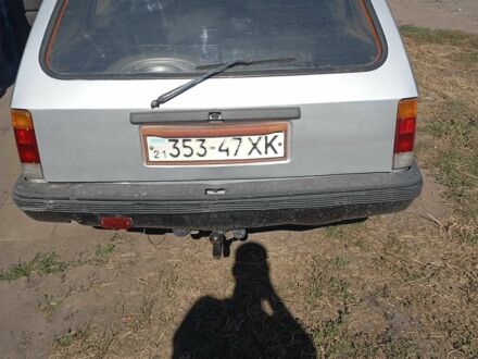 Опель Рекорд 1986 в Изюме на Automoto.ua Серый Опель Рекорд, объемом двигателя 2 л и пробегом 1 тыс. км за 1000 $, фото 1 на Automoto.ua