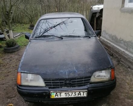 Сірий Опель Рекорд, об'ємом двигуна 2 л та пробігом 100 тис. км за 355 $, фото 1 на Automoto.ua