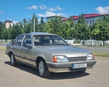 Сірий Опель Рекорд, об'ємом двигуна 1.8 л та пробігом 120 тис. км за 1600 $, фото 1 на Automoto.ua