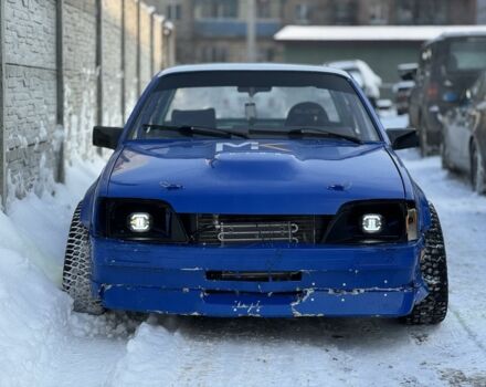 Синий Опель Рекорд, объемом двигателя 2 л и пробегом 50 тыс. км за 5000 $, фото 1 на Automoto.ua