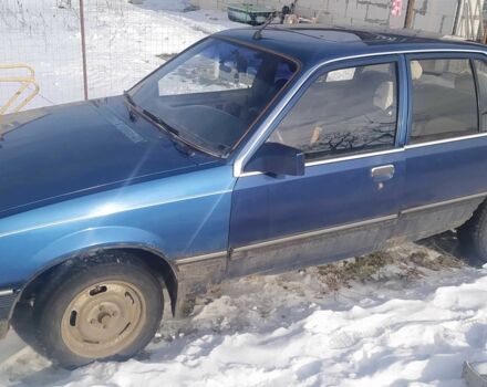 Синій Опель Рекорд, об'ємом двигуна 2 л та пробігом 300 тис. км за 561 $, фото 2 на Automoto.ua