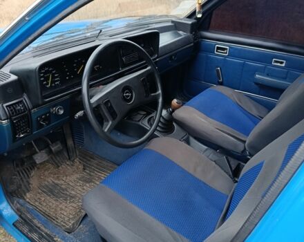 Синий Опель Рекорд, объемом двигателя 0 л и пробегом 1 тыс. км за 1550 $, фото 3 на Automoto.ua