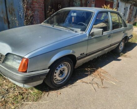 Синий Опель Рекорд, объемом двигателя 2.2 л и пробегом 30 тыс. км за 700 $, фото 1 на Automoto.ua