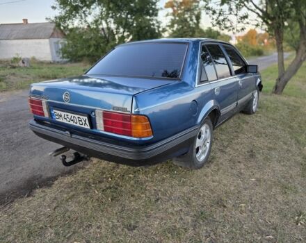 Синий Опель Рекорд, объемом двигателя 2 л и пробегом 600 тыс. км за 1300 $, фото 1 на Automoto.ua