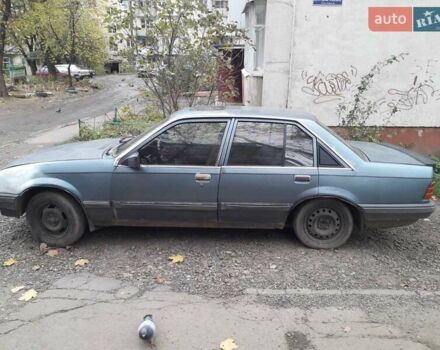 Синій Опель Рекорд, об'ємом двигуна 2 л та пробігом 300 тис. км за 700 $, фото 1 на Automoto.ua