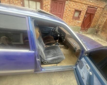 Синий Опель Рекорд, объемом двигателя 2.2 л и пробегом 300 тыс. км за 350 $, фото 1 на Automoto.ua