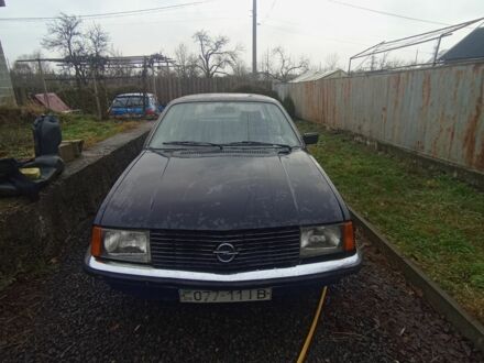 Синий Опель Рекорд, объемом двигателя 2 л и пробегом 72 тыс. км за 639 $, фото 1 на Automoto.ua