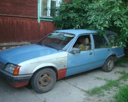 Синій Опель Рекорд, об'ємом двигуна 0 л та пробігом 400 тис. км за 340 $, фото 1 на Automoto.ua