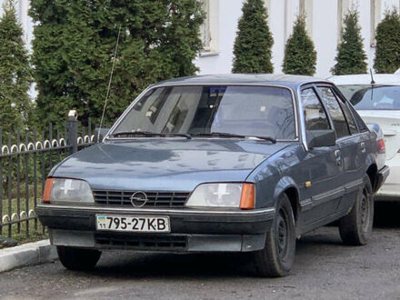 Синій Опель Рекорд, об'ємом двигуна 0 л та пробігом 170 тис. км за 1200 $, фото 1 на Automoto.ua