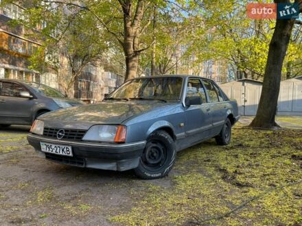Синій Опель Рекорд, об'ємом двигуна 0 л та пробігом 170 тис. км за 900 $, фото 1 на Automoto.ua