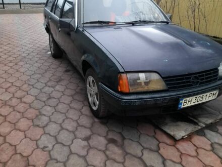 Синий Опель Рекорд, объемом двигателя 2.3 л и пробегом 1000 тыс. км за 999 $, фото 1 на Automoto.ua