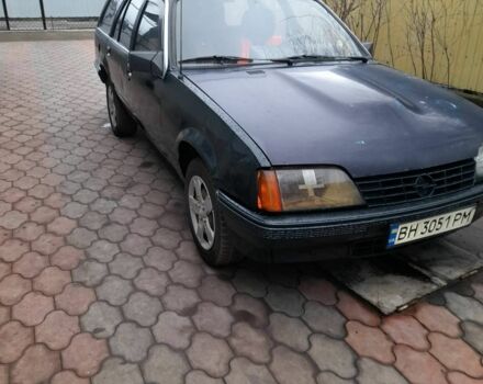 Синий Опель Рекорд, объемом двигателя 2.3 л и пробегом 1000 тыс. км за 999 $, фото 1 на Automoto.ua