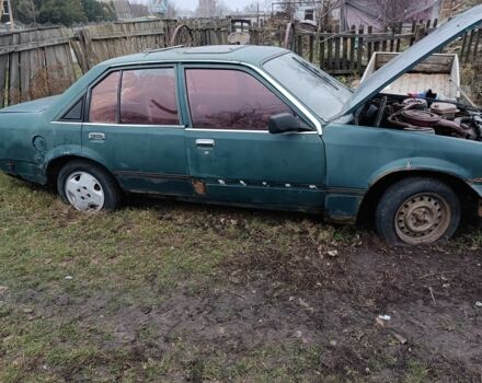 Зеленый Опель Рекорд, объемом двигателя 2 л и пробегом 2 тыс. км за 500 $, фото 1 на Automoto.ua