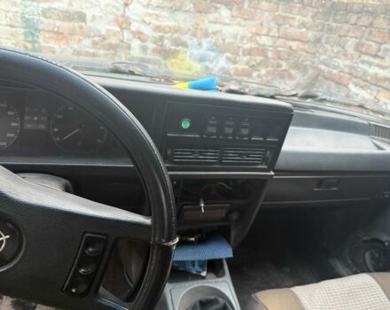 Зеленый Опель Рекорд, объемом двигателя 1.8 л и пробегом 160 тыс. км за 1100 $, фото 6 на Automoto.ua