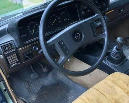 Зеленый Опель Рекорд, объемом двигателя 0 л и пробегом 777 тыс. км за 650 $, фото 4 на Automoto.ua