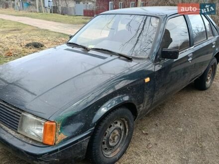 Зелений Опель Рекорд, об'ємом двигуна 2 л та пробігом 100 тис. км за 550 $, фото 1 на Automoto.ua