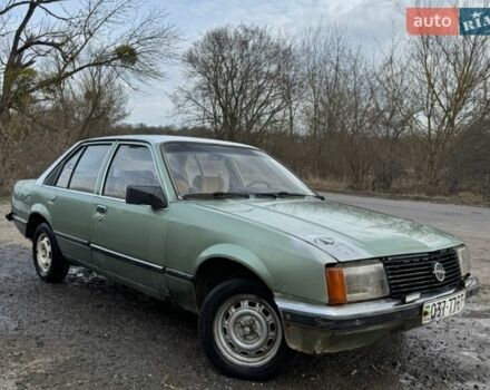 Зеленый Опель Рекорд, объемом двигателя 2 л и пробегом 370 тыс. км за 700 $, фото 1 на Automoto.ua