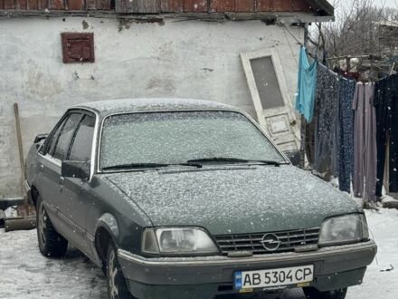 Зеленый Опель Рекорд, объемом двигателя 1.8 л и пробегом 320 тыс. км за 1087 $, фото 1 на Automoto.ua