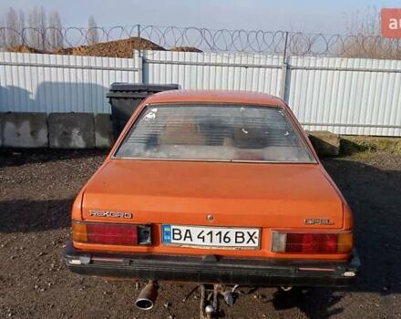 Оранжевый Опель Рекорд, объемом двигателя 1.9 л и пробегом 250 тыс. км за 650 $, фото 1 на Automoto.ua