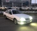 Белый Опель Сенатор, объемом двигателя 2.2 л и пробегом 285 тыс. км за 1400 $, фото 4 на Automoto.ua
