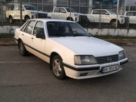 Білий Опель Сенатор, об'ємом двигуна 2.2 л та пробігом 245 тис. км за 750 $, фото 1 на Automoto.ua