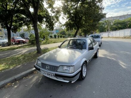 Опель Сенатор 1986 в Киеве на Automoto.ua Серый Опель Сенатор, объемом двигателя 0 л и пробегом 200 тыс. км за 1100 $, фото 1 на Automoto.ua