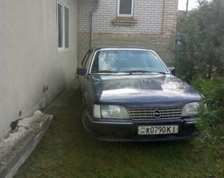 Синій Опель Сенатор, об'ємом двигуна 3 л та пробігом 400 тис. км за 800 $, фото 1 на Automoto.ua