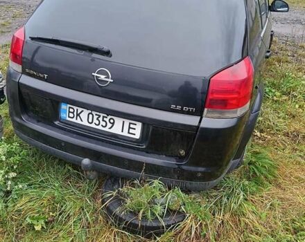 Черный Опель Сигнум, объемом двигателя 2.2 л и пробегом 370 тыс. км за 2000 $, фото 4 на Automoto.ua