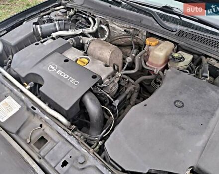 Черный Опель Сигнум, объемом двигателя 2 л и пробегом 360 тыс. км за 2600 $, фото 1 на Automoto.ua