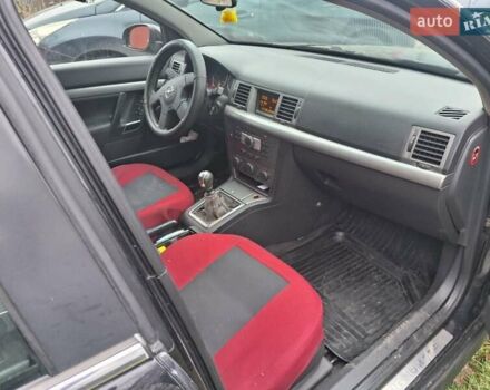 Черный Опель Сигнум, объемом двигателя 2 л и пробегом 360 тыс. км за 2600 $, фото 5 на Automoto.ua