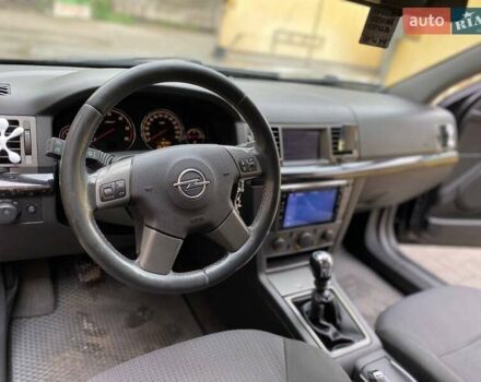 Опель Сигнум 2005 в Кривом Роге на Automoto.ua Черный Опель Сигнум, объемом двигателя 1.9 л и пробегом 262 тыс. км за 4900 $, фото 15 на Automoto.ua