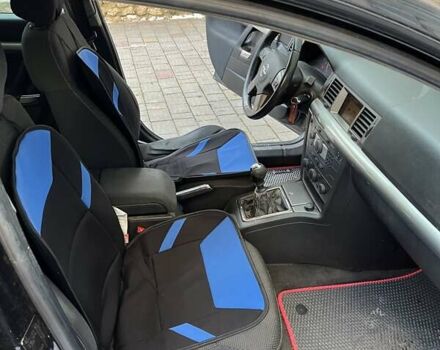 Черный Опель Сигнум, объемом двигателя 1.91 л и пробегом 300 тыс. км за 3800 $, фото 18 на Automoto.ua